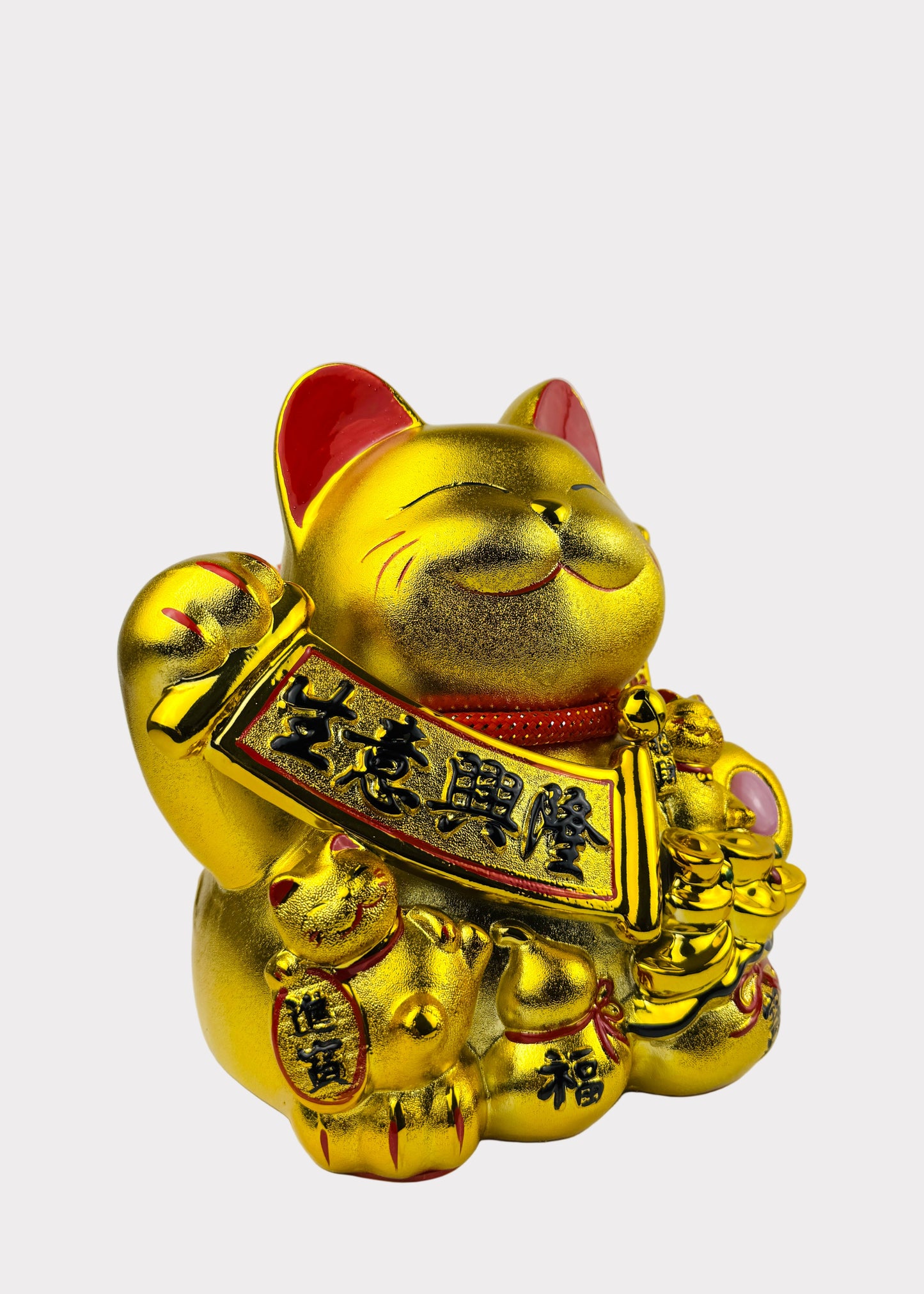 Golden Lucky Cat Figurine – Porcelain Maneki Neko with Banner – DC or Battery Powered