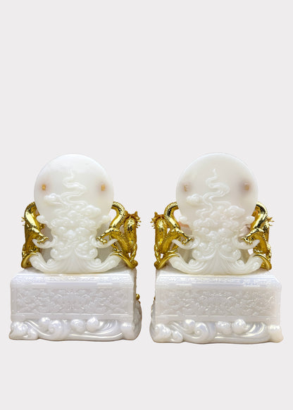 Earth and Prosperity God - Dragon Throne - Pearl White
