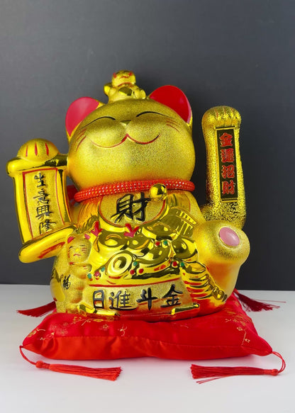 Golden Lucky Cat Figurine – Porcelain Maneki Neko with USB or Battery Power